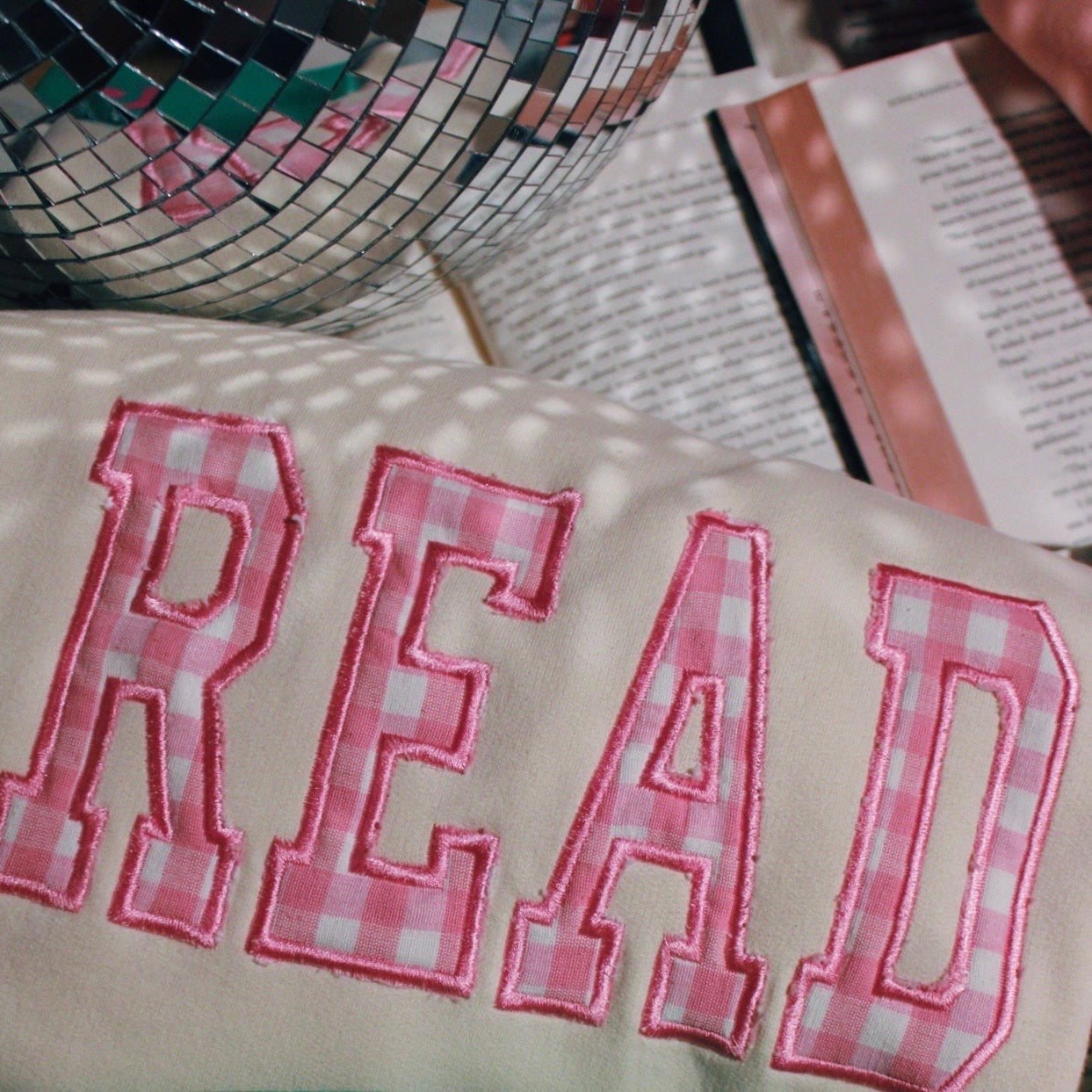 PINK GINGHAM EMBROIDERED CREWNECK