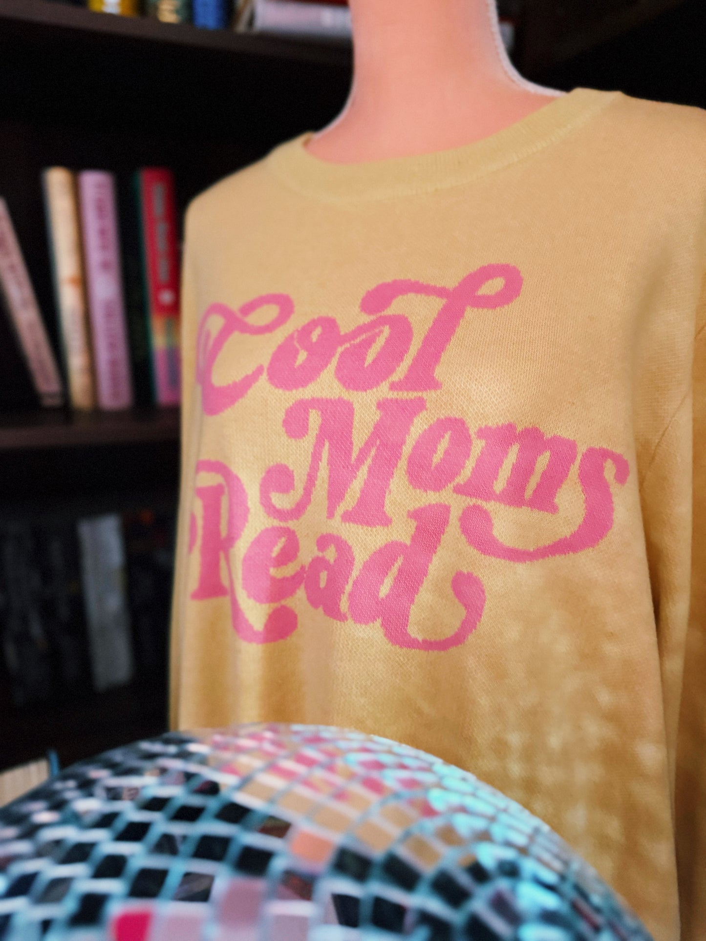COOL MOMS READ SPRING KNIT SWEATER