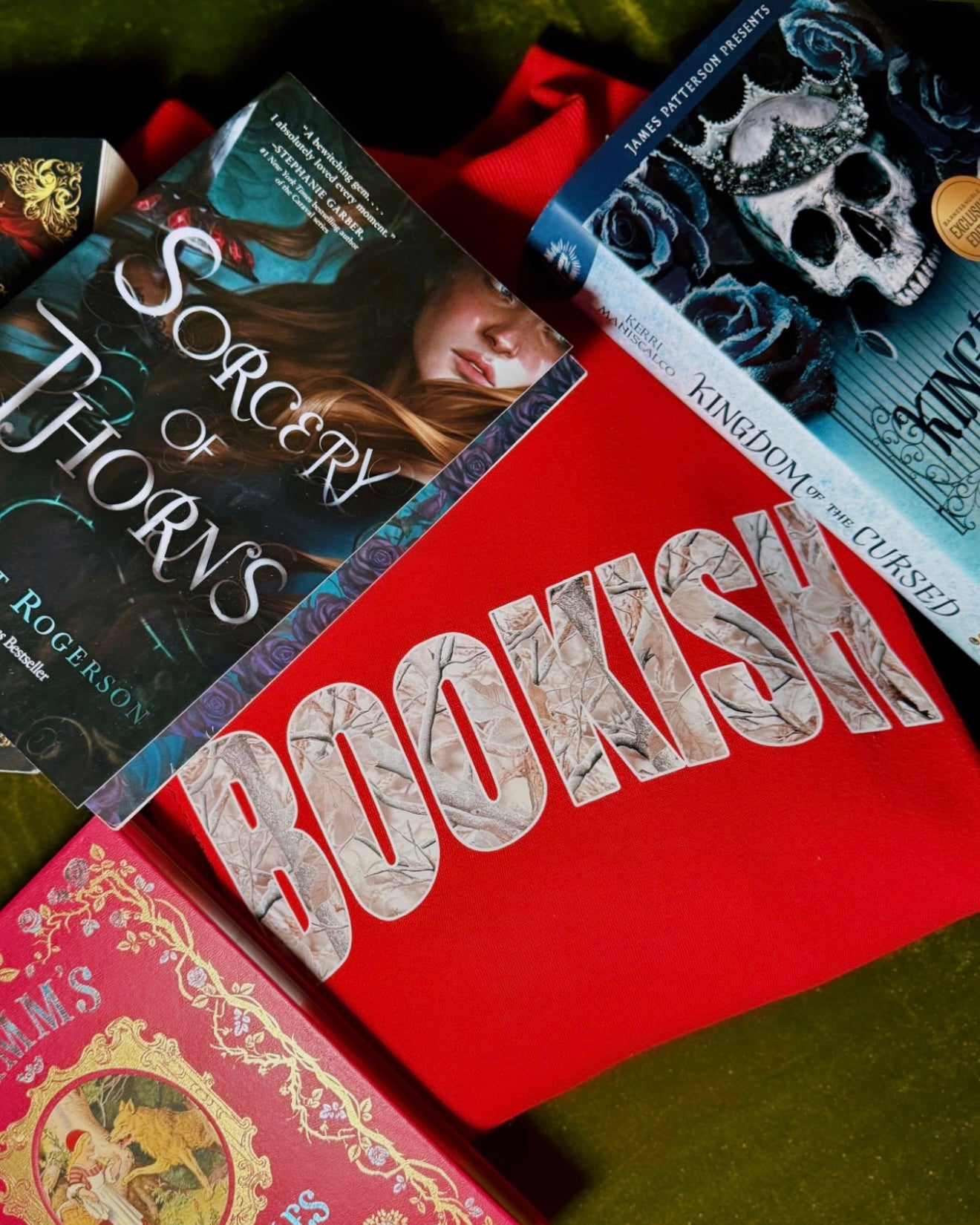 BOOKISH CAMO CREWNECK