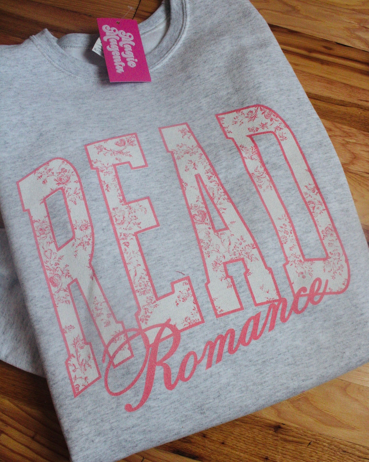 READ ROMANCE CREWNECK
