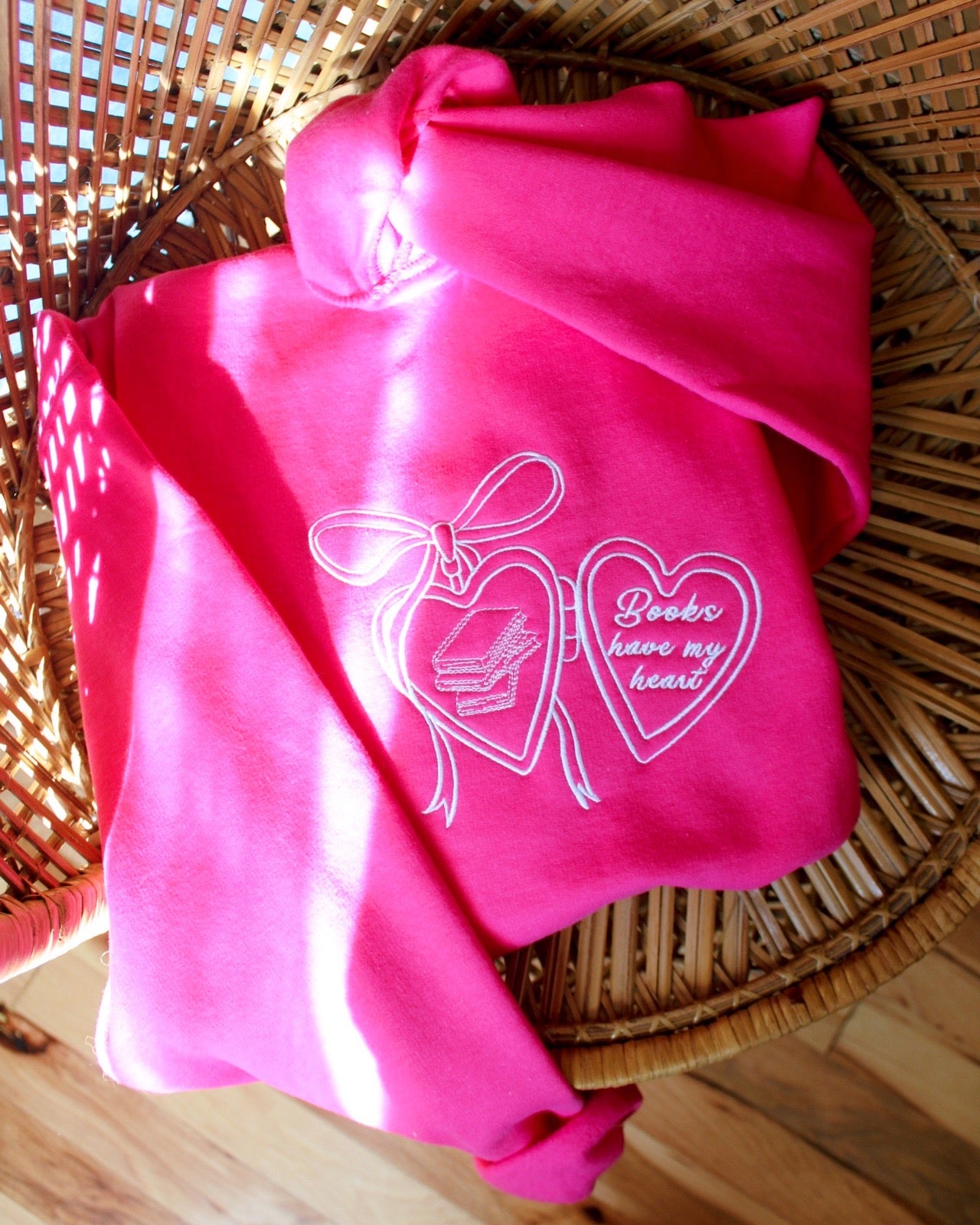 BOOKS HAVE MY HEART EMBRIODERED CREWNECK