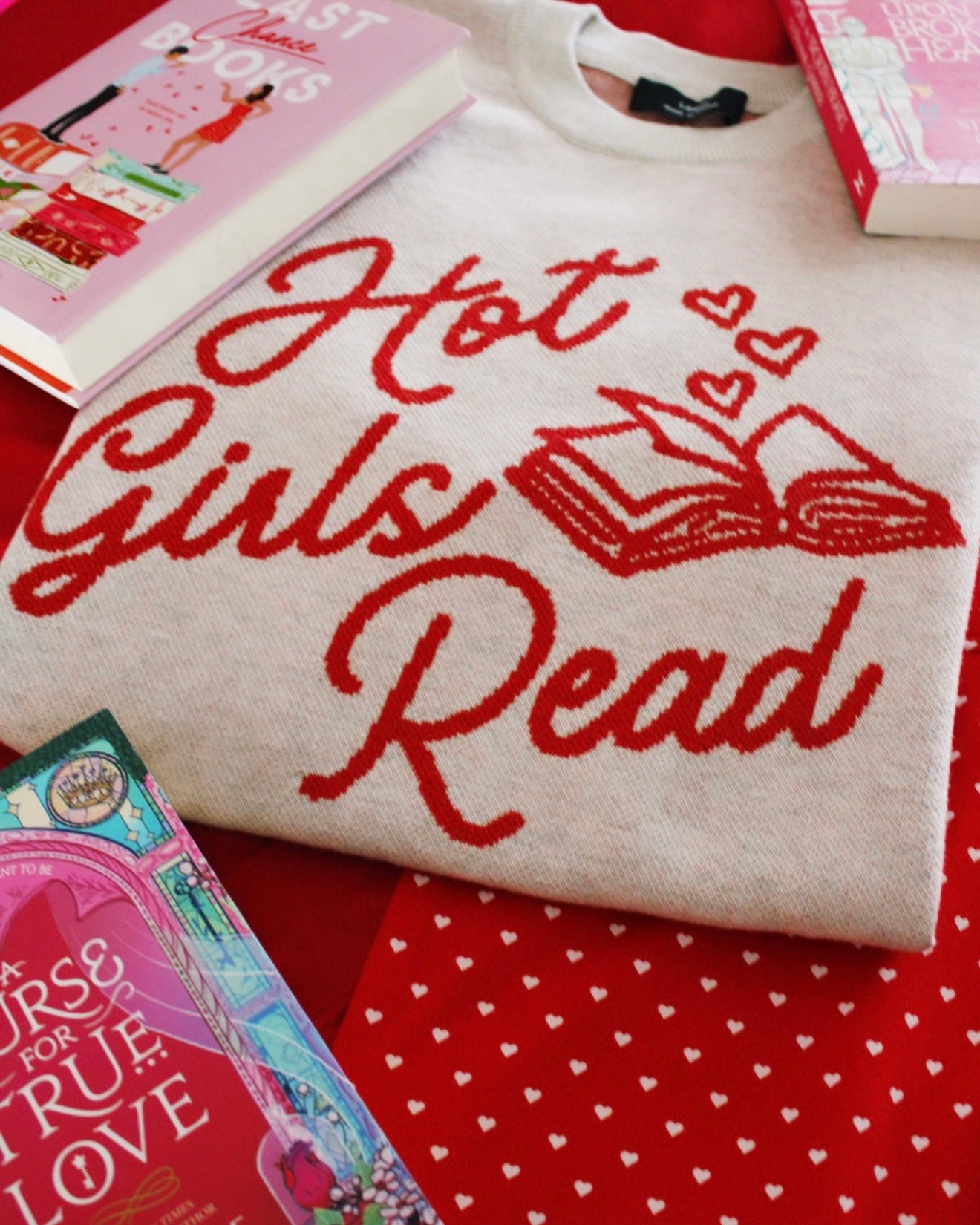 HOT GIRLS READ SHORT SLEEVE KNIT SWEATER