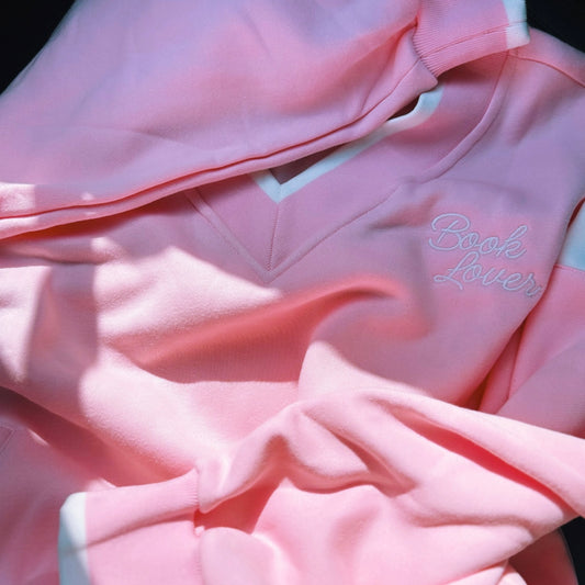 BOOK LOVER COLOR BLOCK VNECK CREWNECK