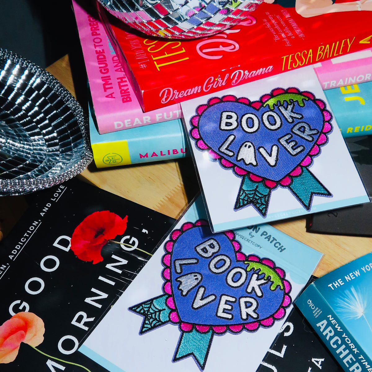 BOOK LOVER HALLOWEEN IRON ON PATCH