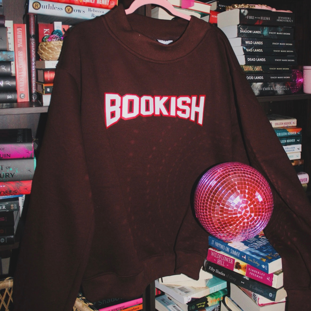 BOOKISH BROWN PINK MOCK NECK