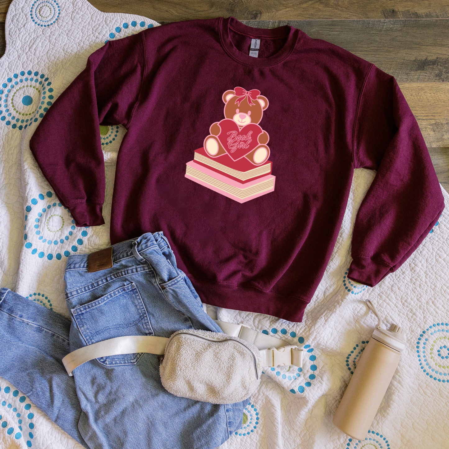 BEAR BOOK GIRL CREWNECK