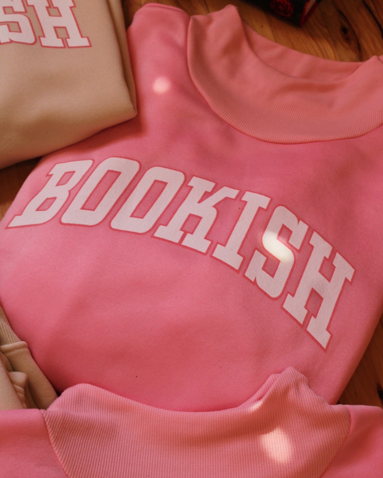 BOOKISH MOCK NECK