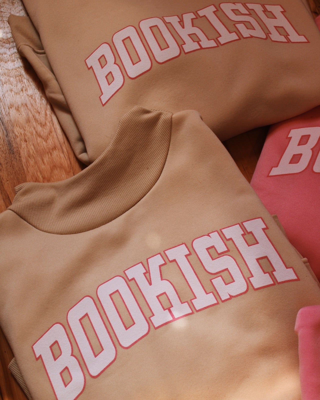 BOOKISH MOCK NECK