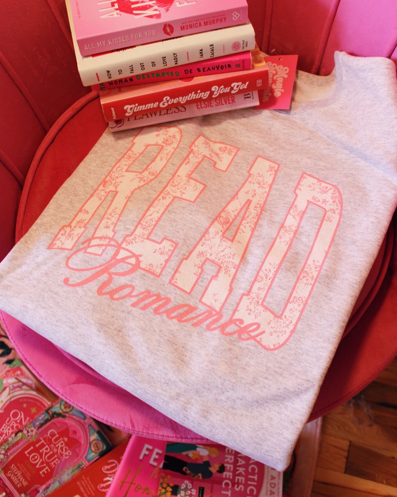 READ ROMANCE CREWNECK