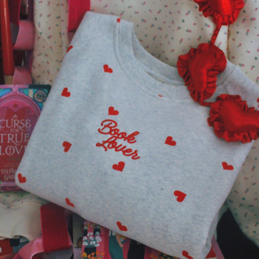 EMBROIDERED BOOK LOVER HEART PRINT CREW