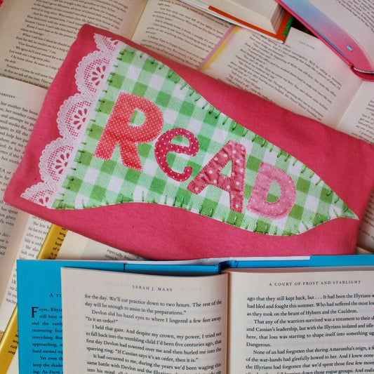 READ PENETT FLAG TEE