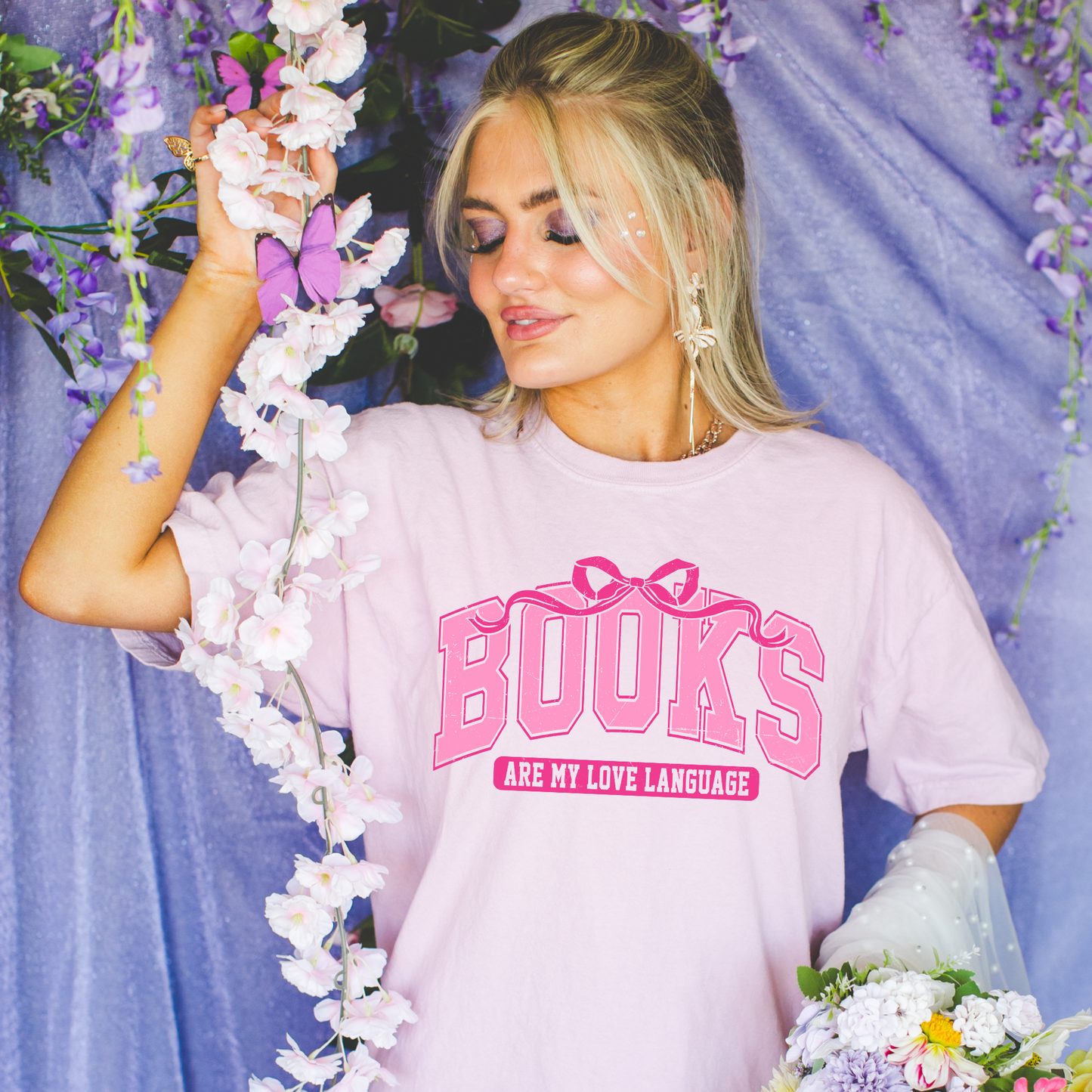 BOW BOOKS ARE MY LOVE LANGUAGE T-SHIRT