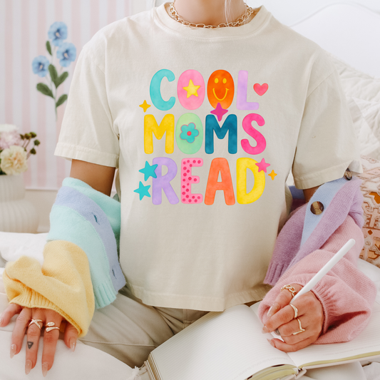 COOL MOMS READ COLORFUL TEE