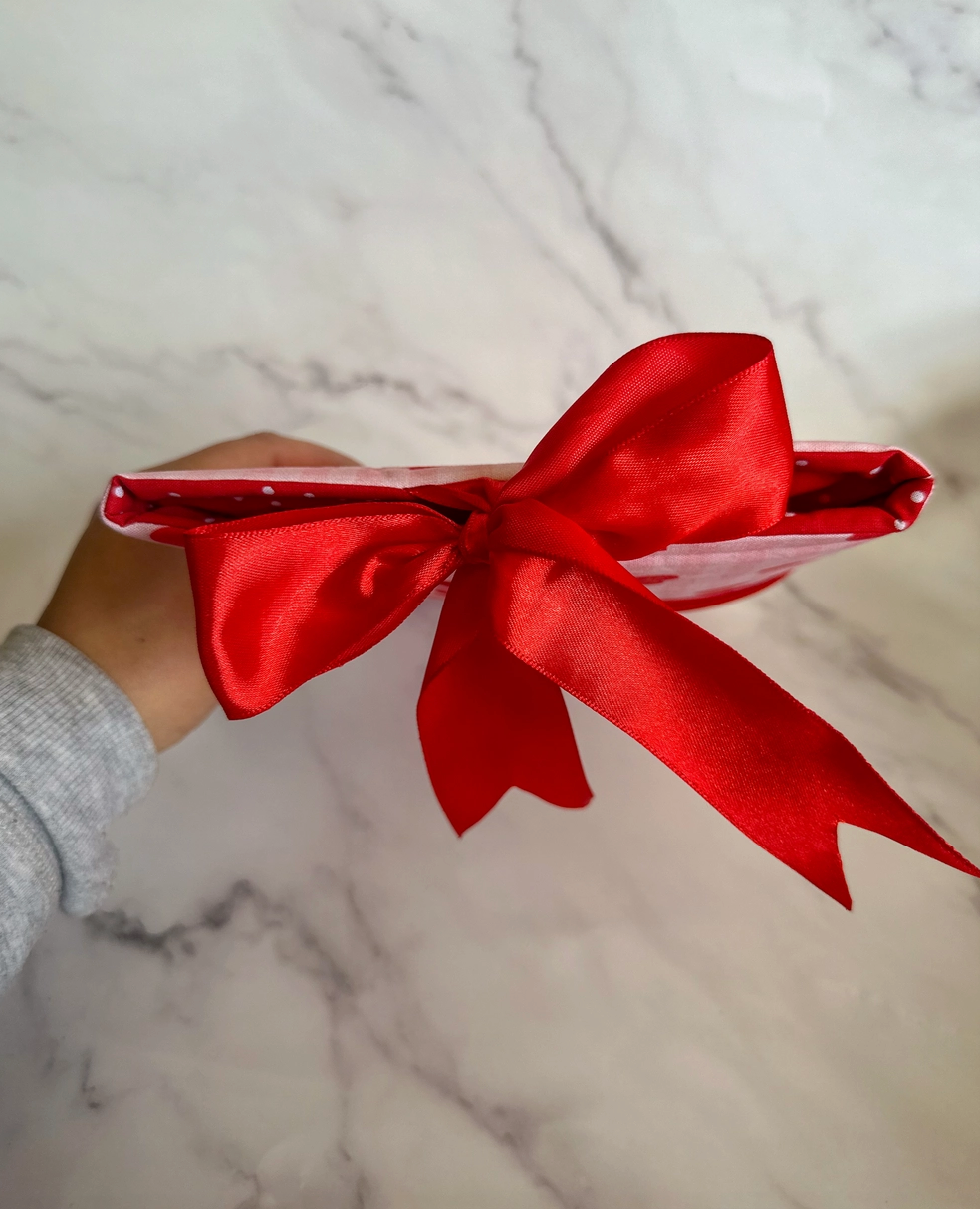 SWEETHEART BOOK SLEEVE