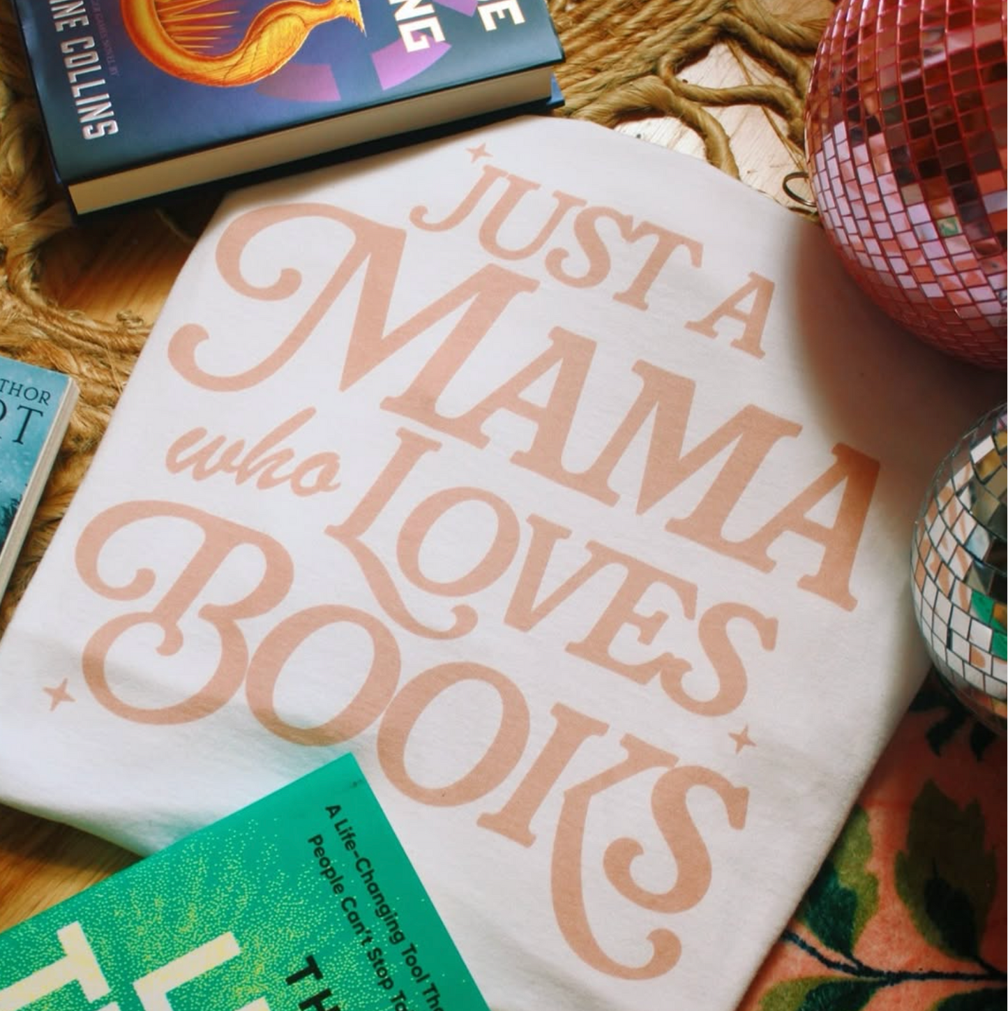 JUST A MAMA WHO LOVES BOOKS CREWNECK